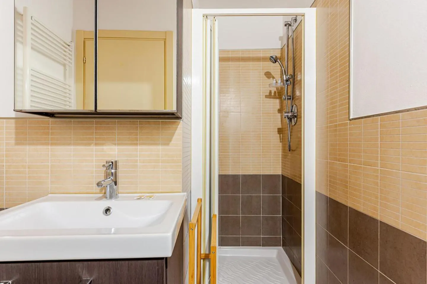 Artistic Urban Apartment Piacenza Italia